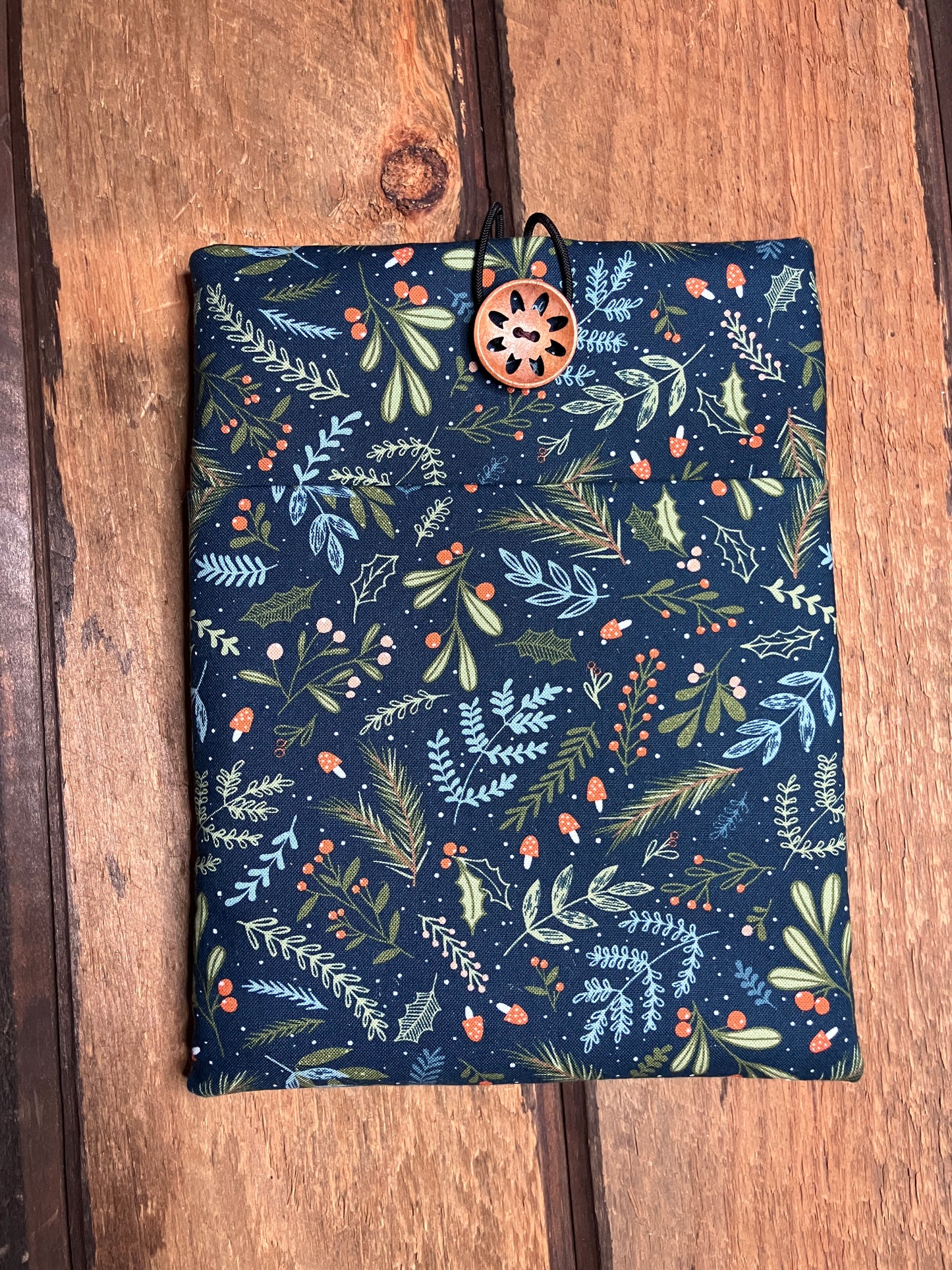 6x8"  Winter Woodlands Book/Kindle Sleeve