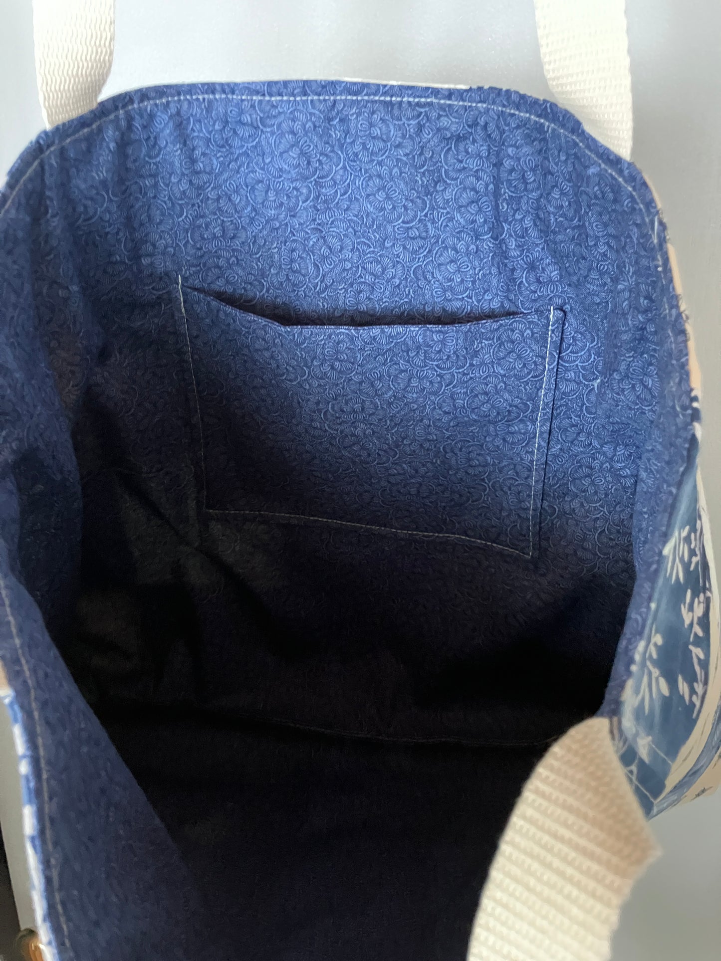 Quilted tote bag in Blues and Tan